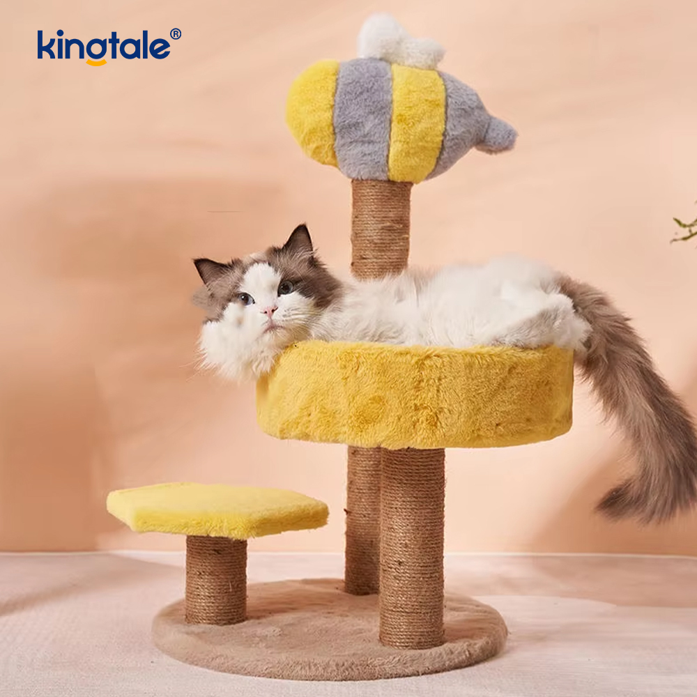 Scratching Post le Leaba do Kittens Beaga Laistigh